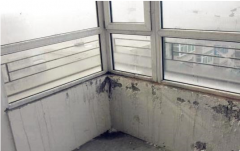 雨天阳台渗水，装修师傅全用这招